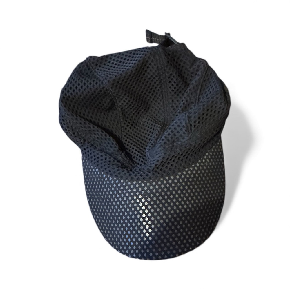 Lululemon Black Mesh Cap great for hot weather,uniisex,in like new condition